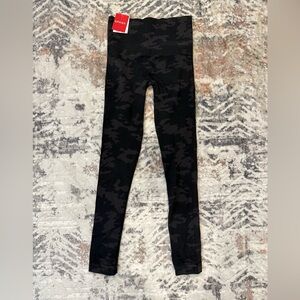 SPANX Encore Black Camouflage Leggings size small NWT